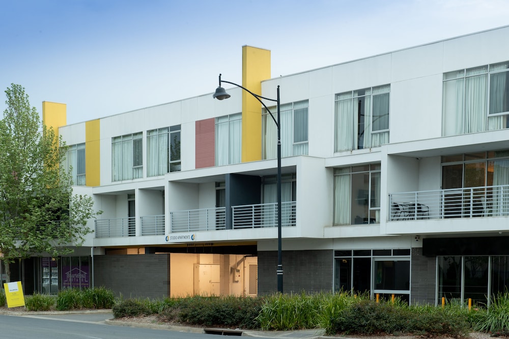 MAWSON LAKES HOTEL 4/64