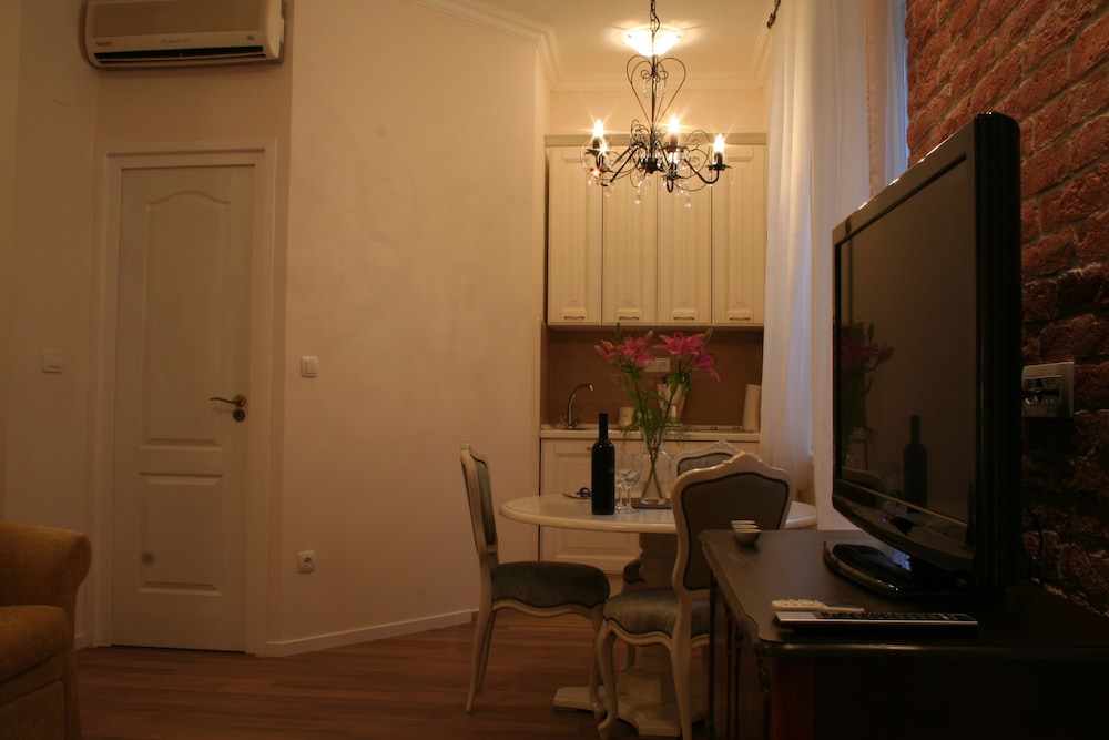 Banica Apartments & Rooms 43/63
