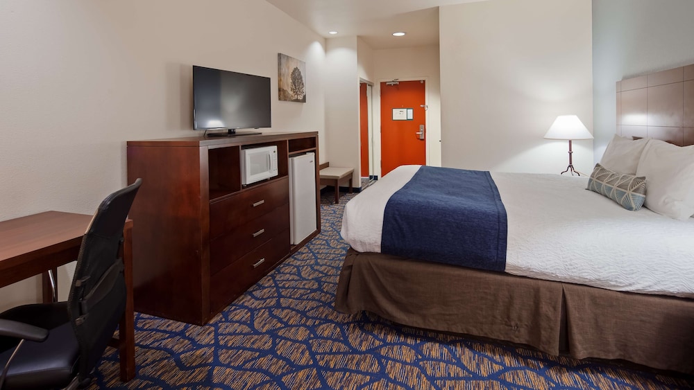 Best Western Plus Villa Del Lago Inn 20/41