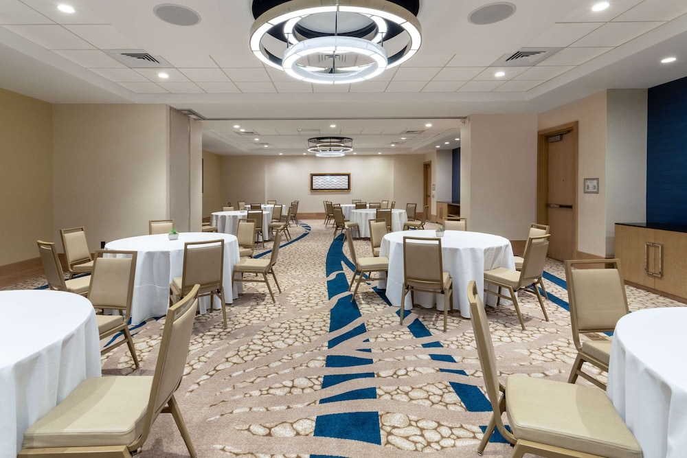 Wyndham Grand Clearwater Beach 46/53