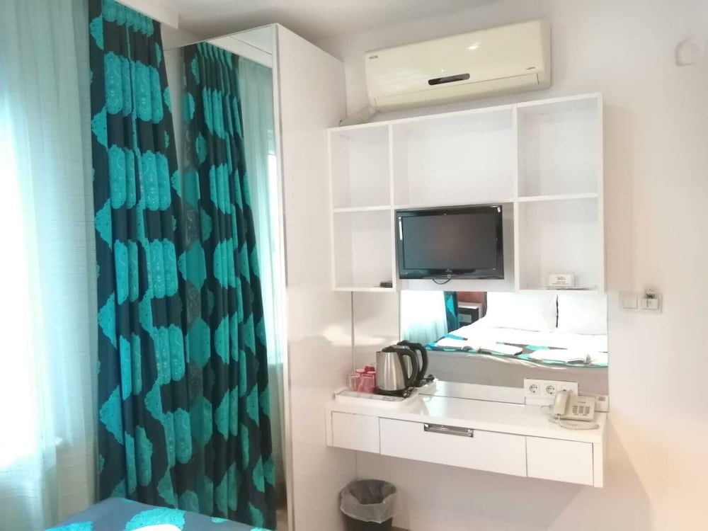 MINEL HOTEL 27/55