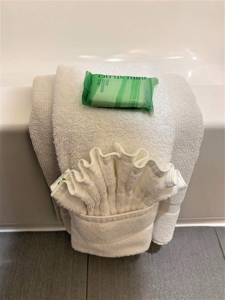Holiday Inn Dublin Pleasanton 30/70