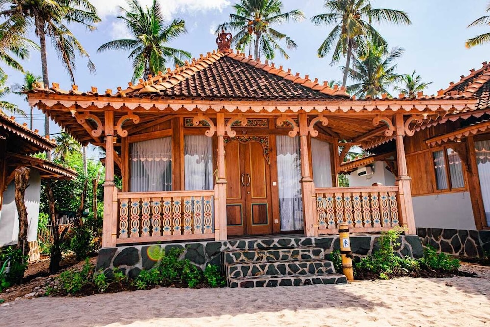 Blue Harbor Beachfront Villas Resto 4/48