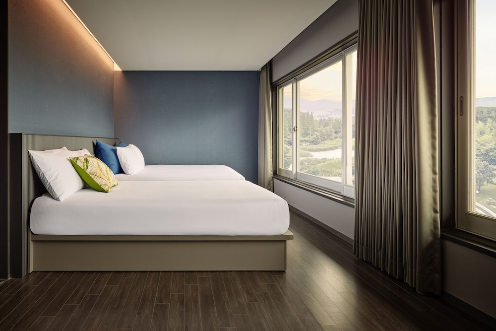 Super, Executive, 2 Double Beds