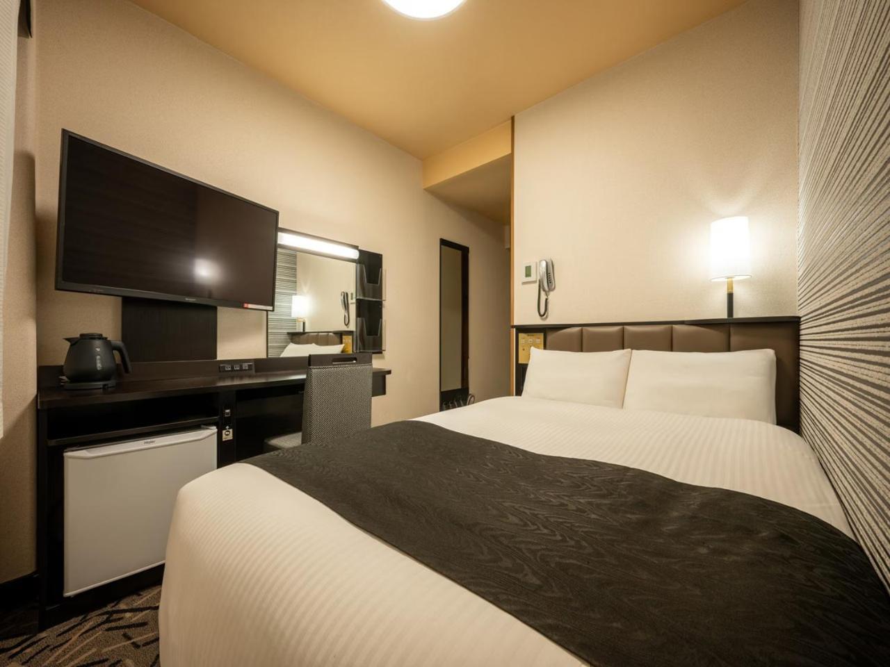 Room, Double Bed
