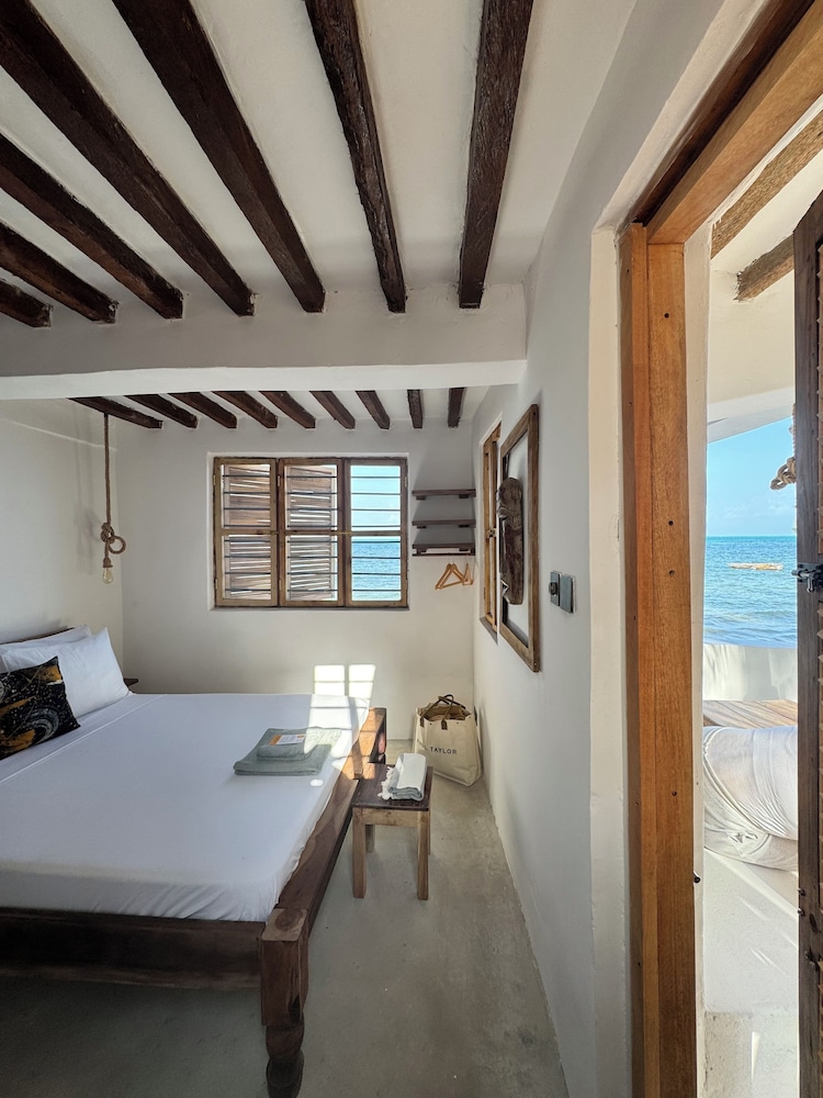Mango Beach House 17/50