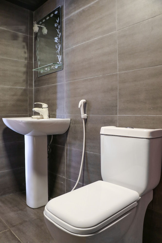 Grand Suites Hotel 66/66