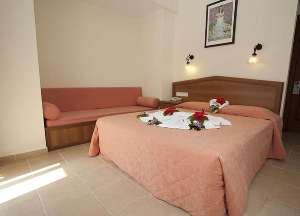 Karbel Beach Hotel 11/40