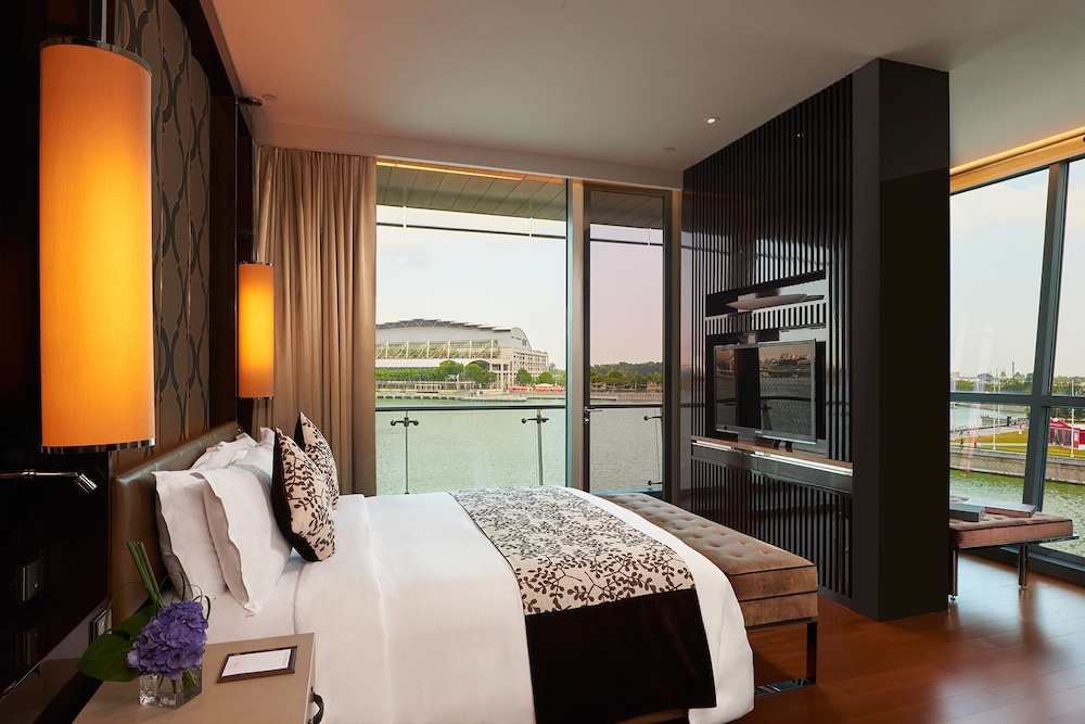 The Fullerton Bay Hotel Singapore 26/79