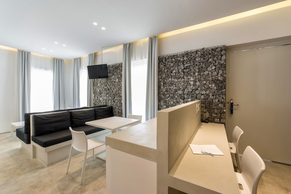 Relux Ios Hotel 45/74