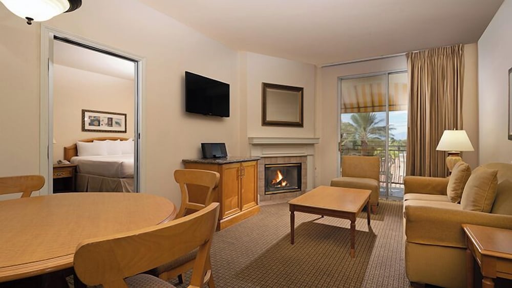 Club De Soleil All-Suite Resort 29/44
