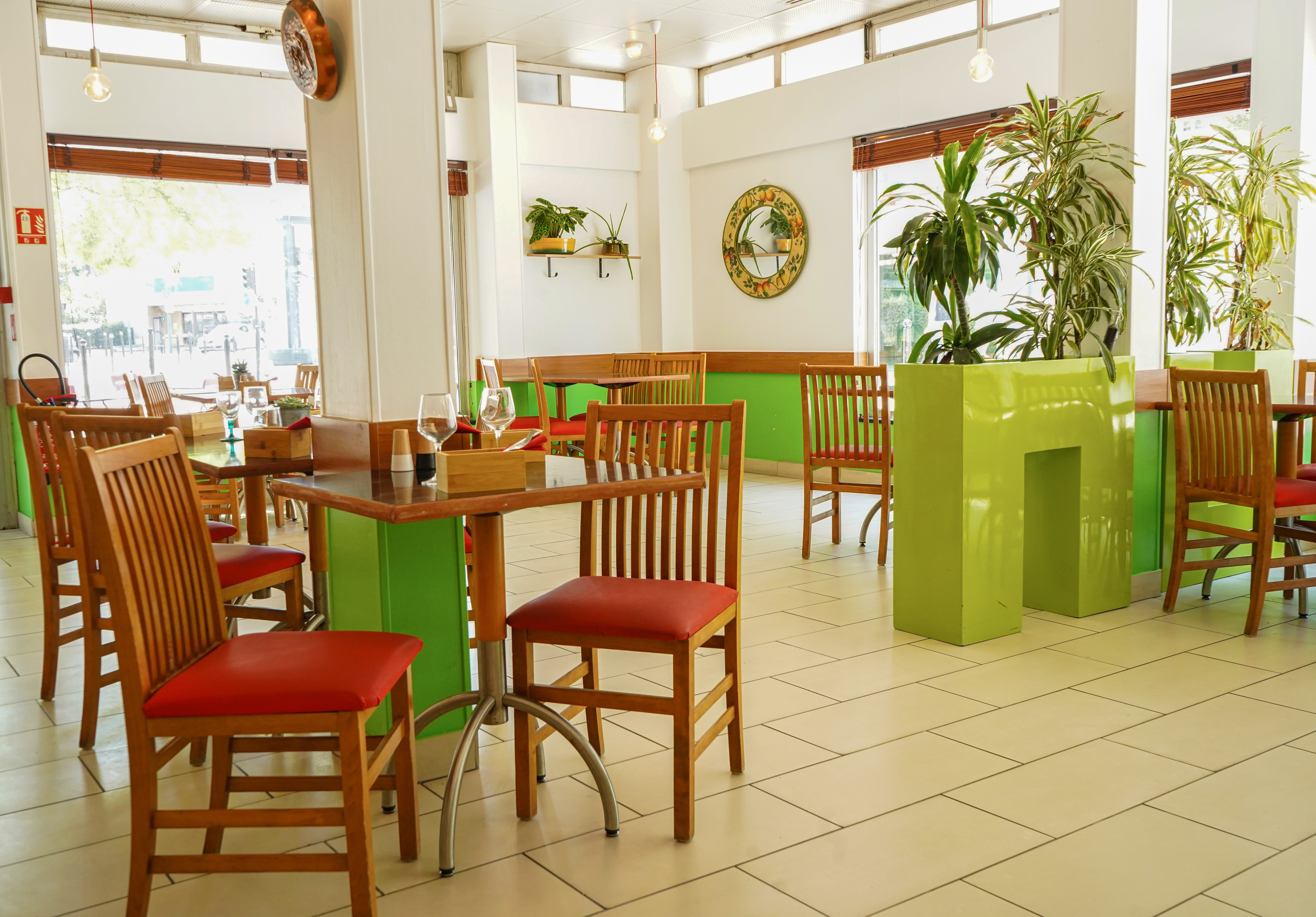 restaurant cafeteria