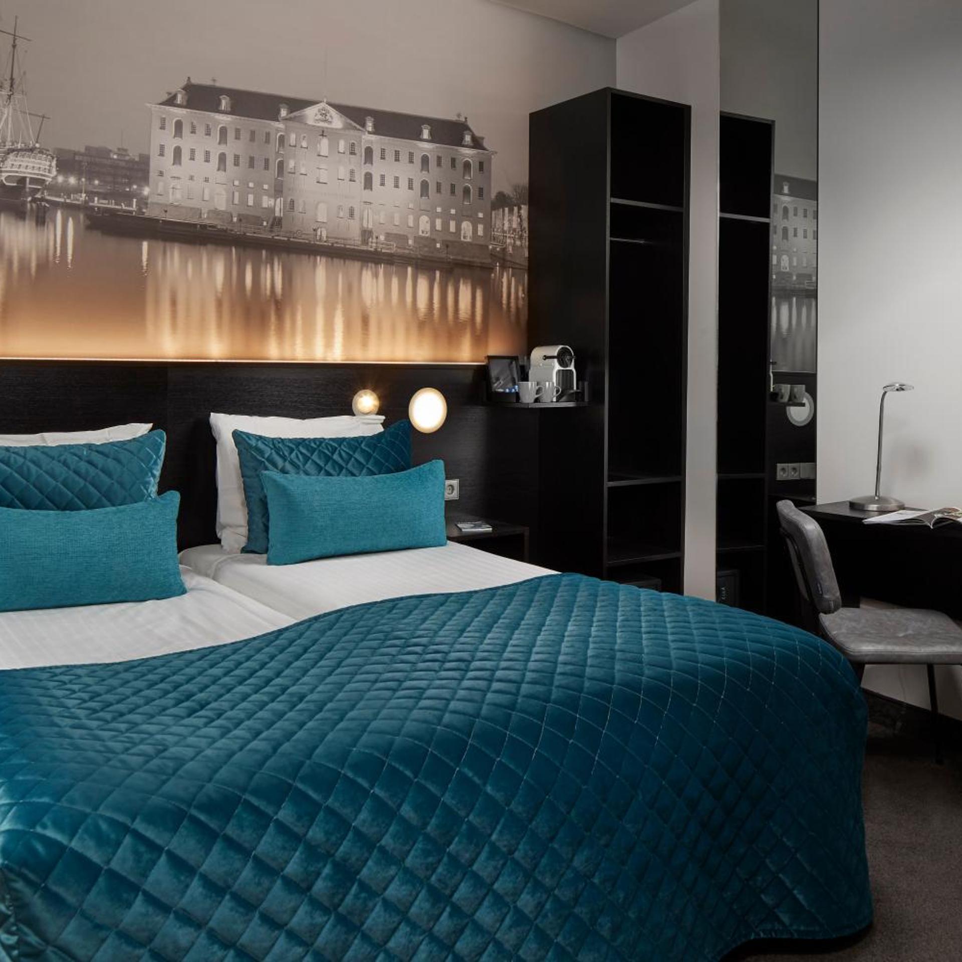 Room, Twin Beds