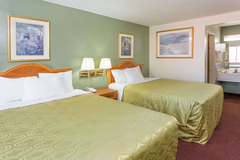 Days Inn by San Bernardino 9/18