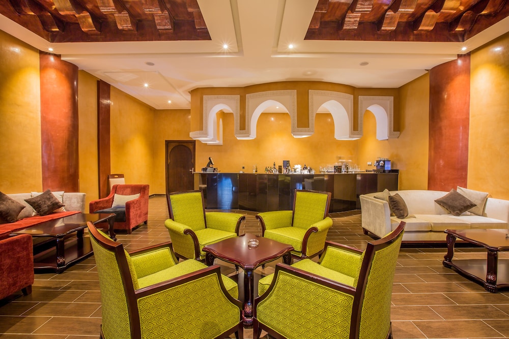 Hotel Riad Ennakhil 64/74