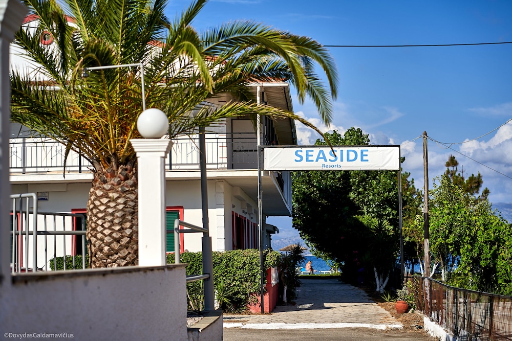 Seaside Resorts 53/64