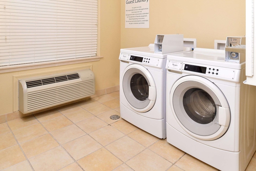 Comfort Inn and Suites Mexia, TX 29/59