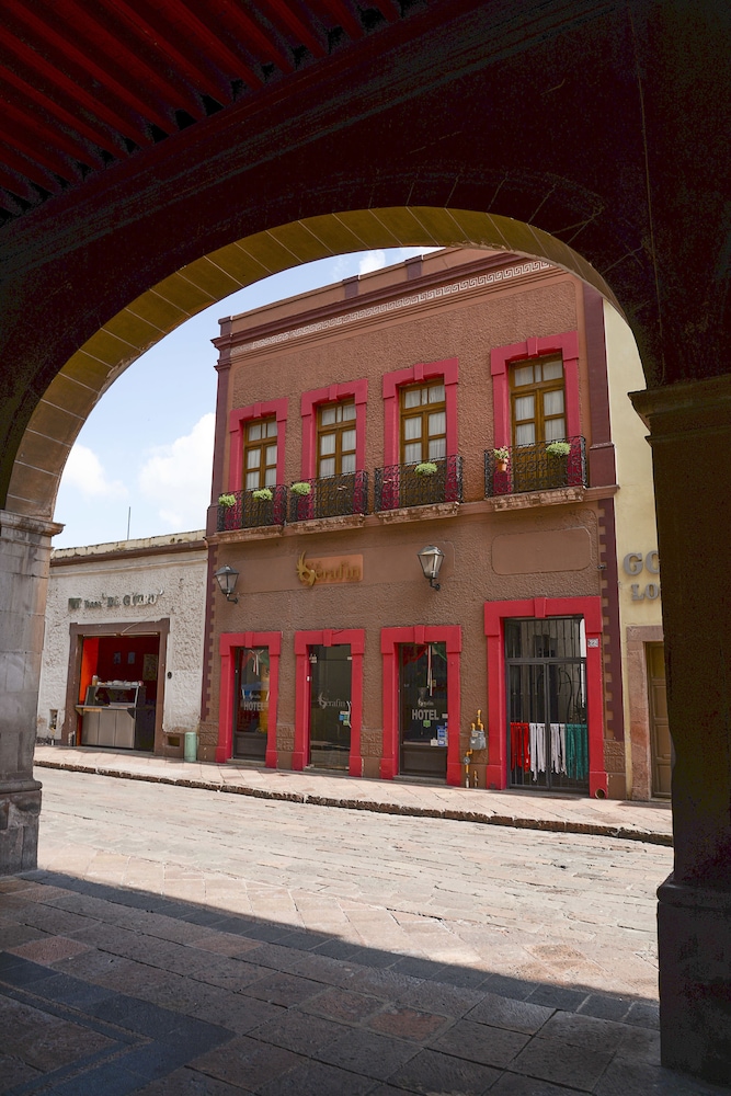EL SERAFIN HOTEL BOUTIQUE 4/80
