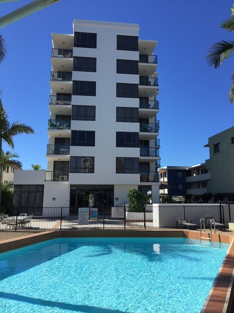 Aqualine Apartments 5/74