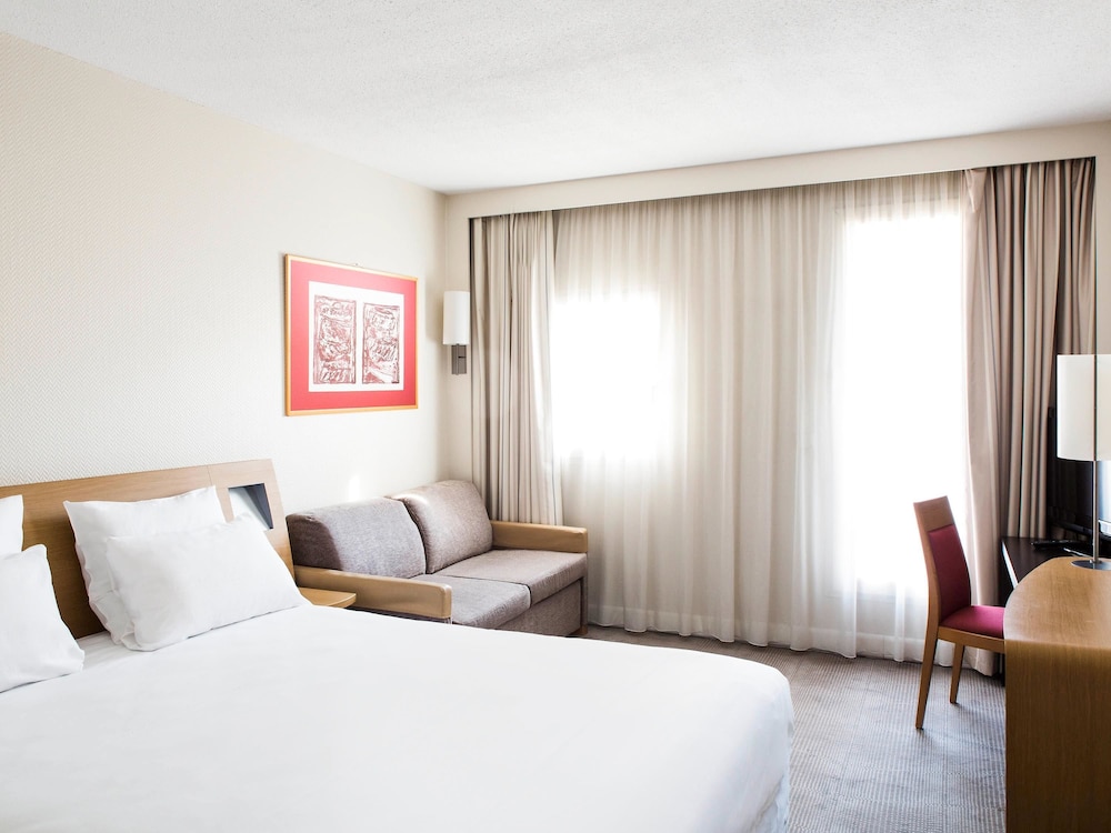 NOVOTEL CHARTRES 11/70