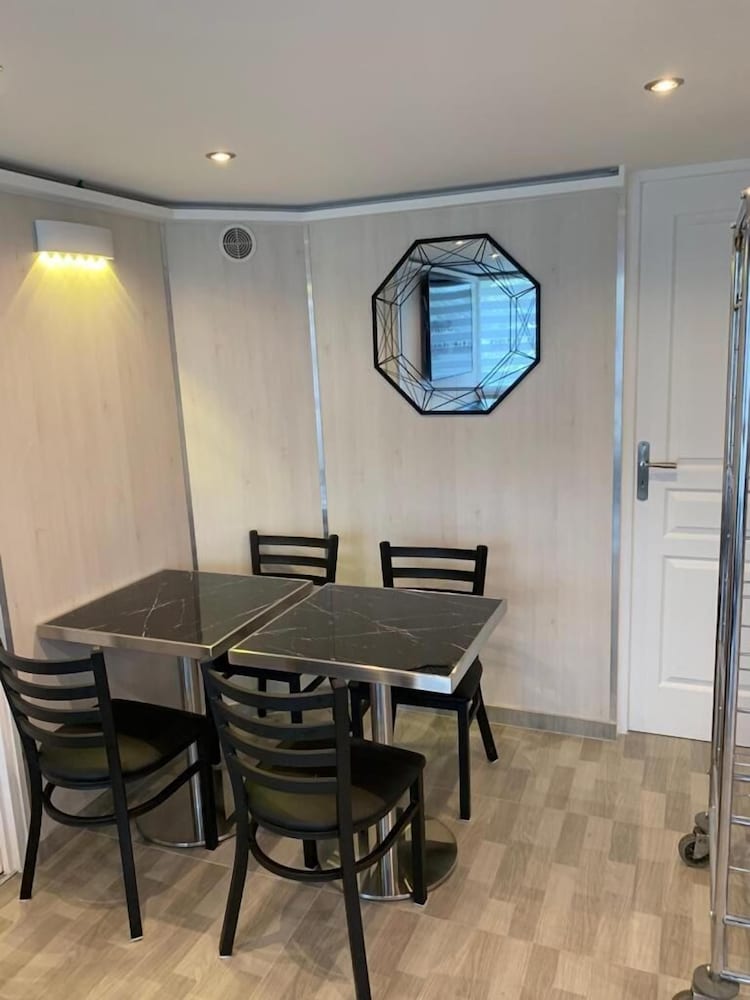 Fasthotel Roissy Saint Witz 36/50