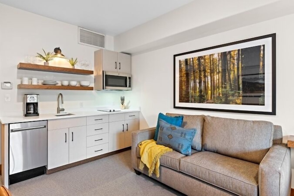 Tamarack Resort 10/50