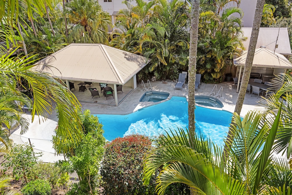 NOOSA OUTRIGGER BEACH RESORT 41/73