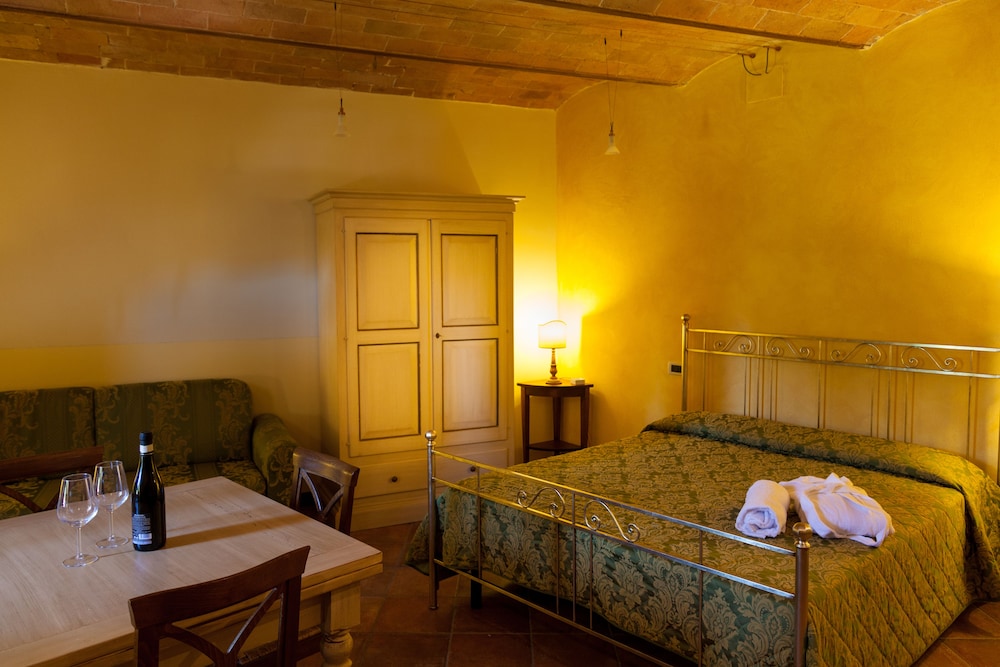 Studio, Double Bed