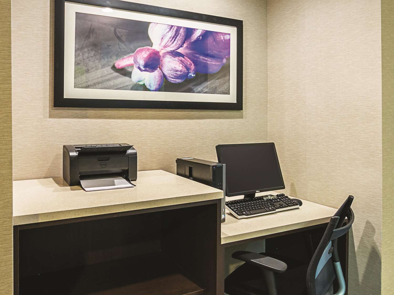 La Quinta Inn & Suites by Wyndham Fort Worth City View 33/48