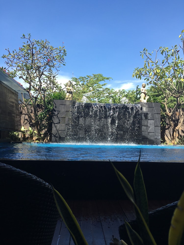 Sun Royal Hotel 36/44