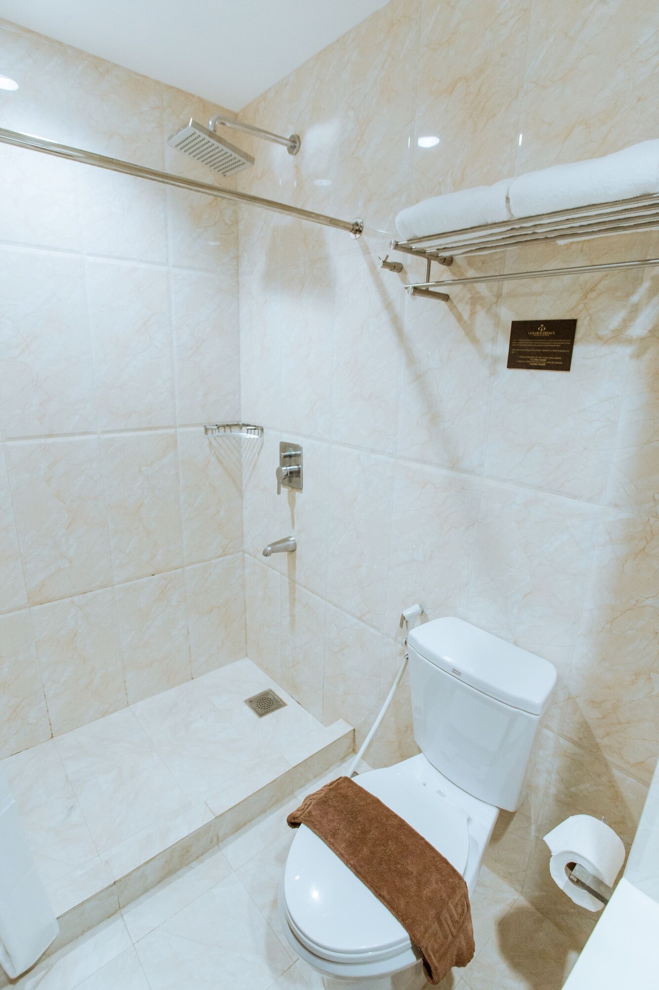 غرفة بريميير ديلوكس بسرير كوين، Golden Prince Hotel And Suites 5/5