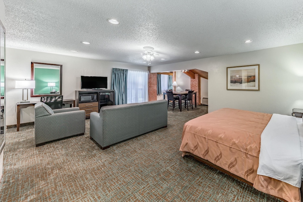 QUALITY INN ALLEN - PLANO EAST 21/37