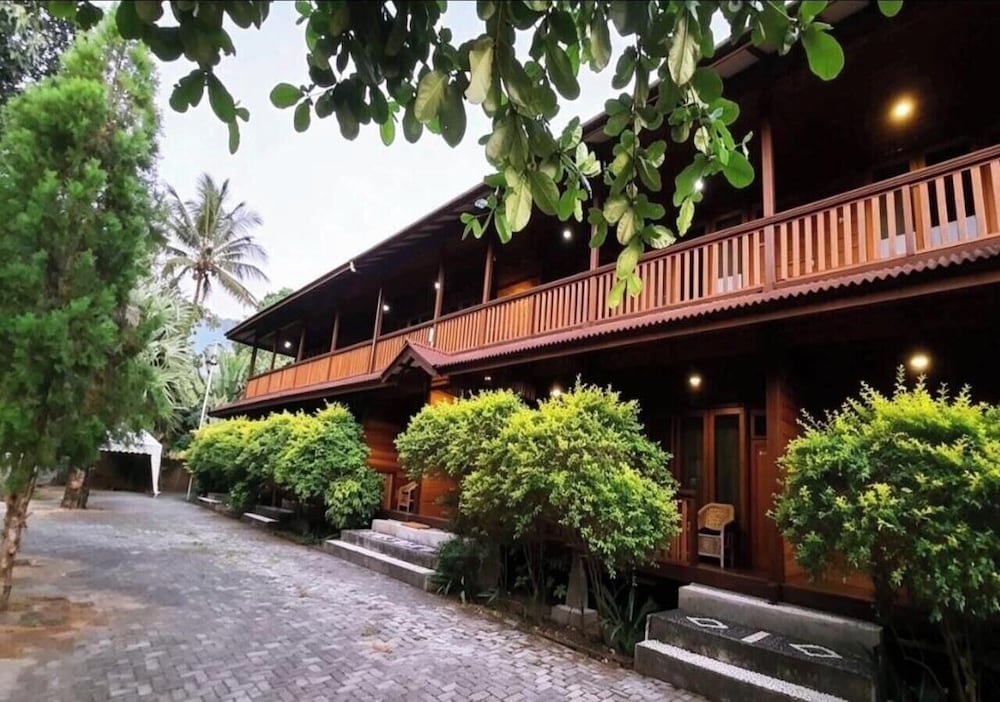 Hotel Pesona Bulan Baru Senggigi 7/46