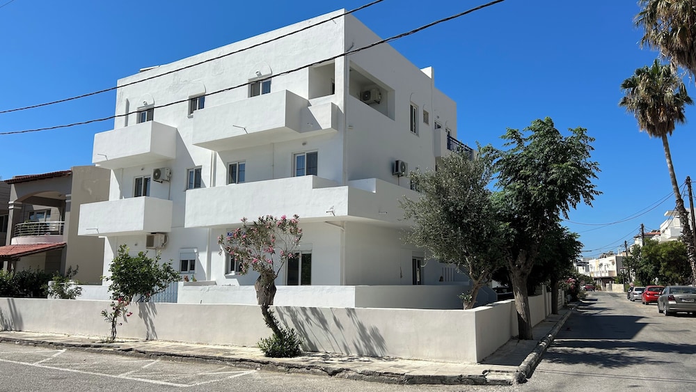 Kaloxenia Apartments 4/50
