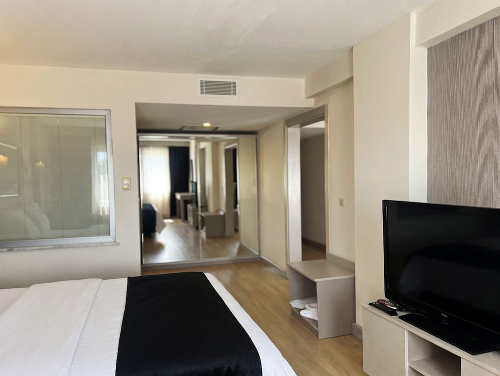 ZINOS HOTEL 22/37