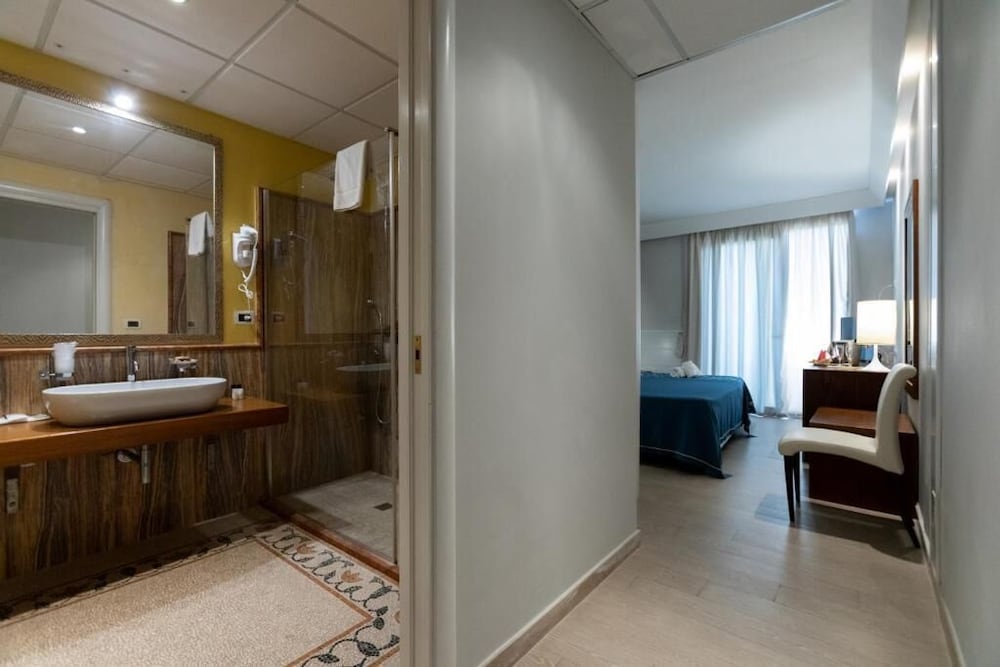 Hotel Aurora E Del Benessere 68/70