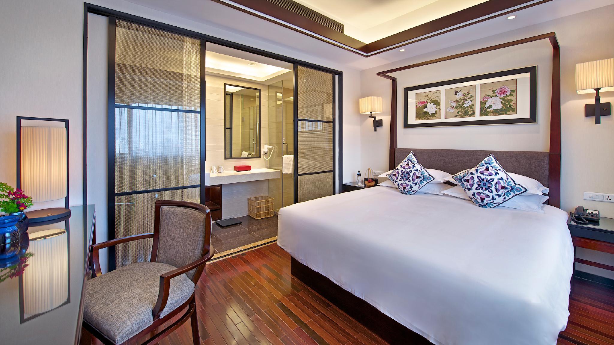 SUITE ROOM