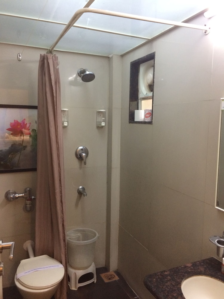 Hotel Sapna Executive 39/43