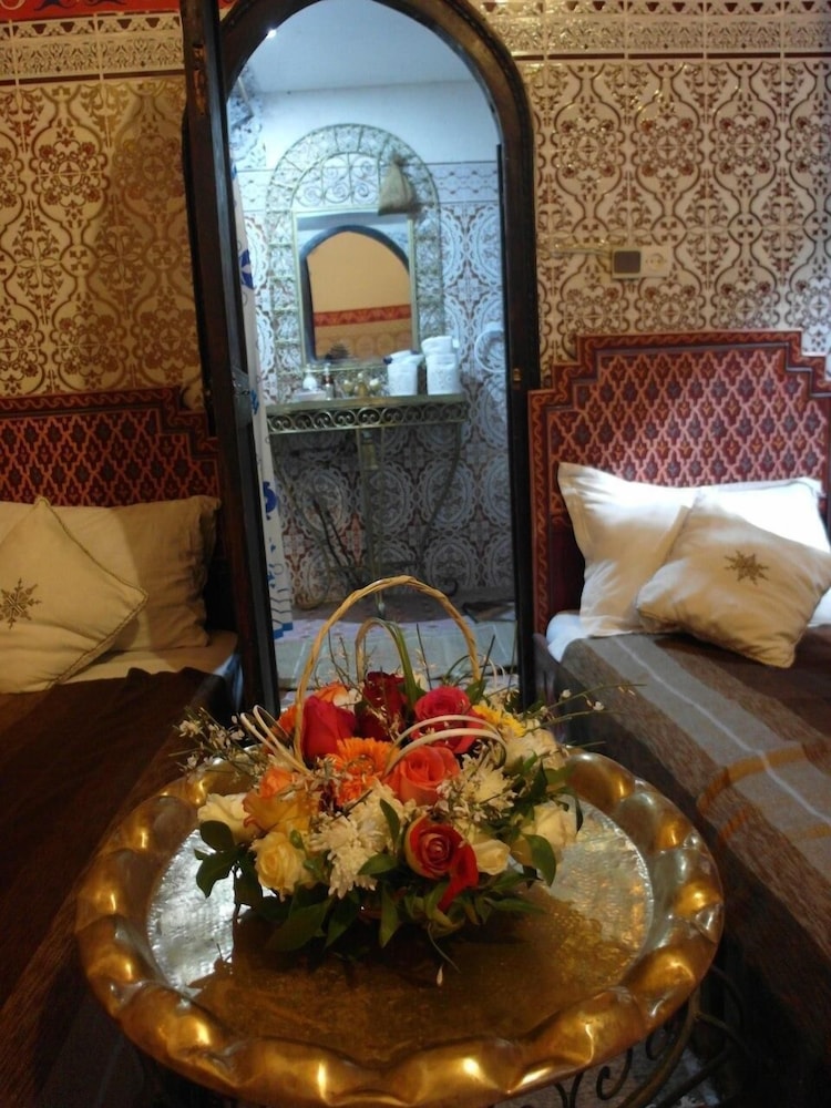 Riad Chennaoui 16/38