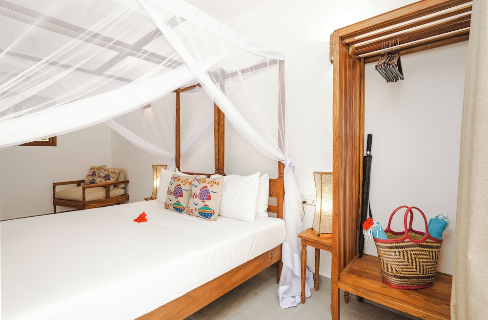 Makuti, 2 Rooms, Deluxe, Twin Beds, 2 King Beds, Shared Patio
