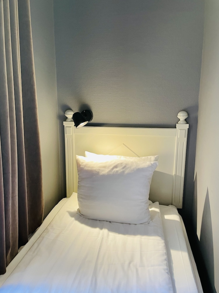 Unique Hotel 15/77