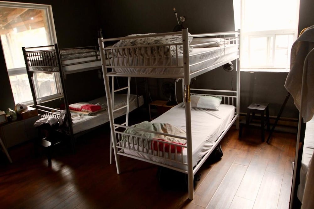 The Parkdale Hostellerie 22/66