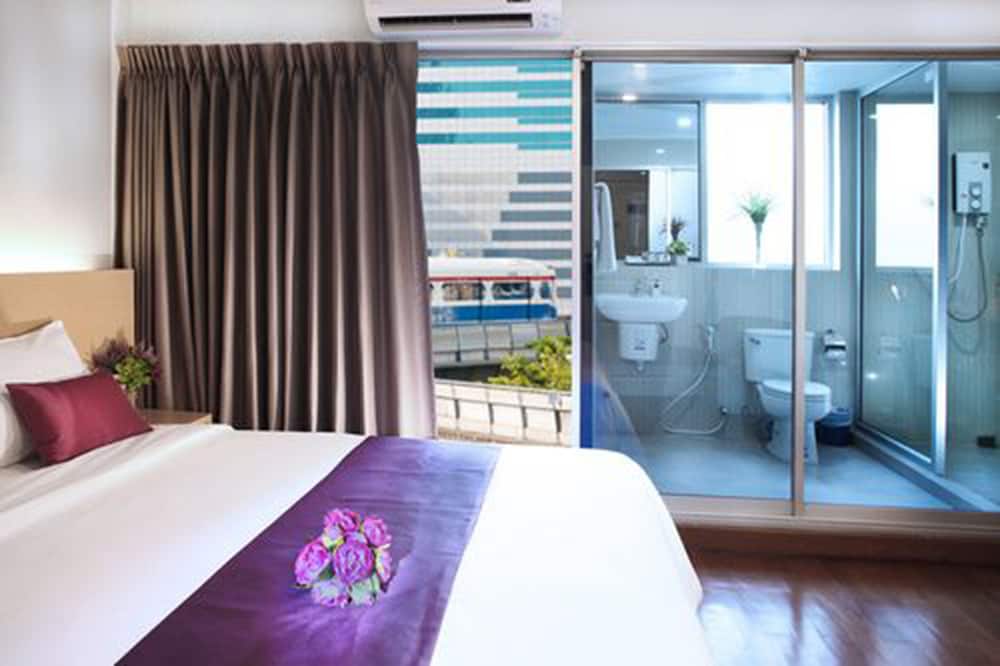 Collection O The Step Sathorn 35/63