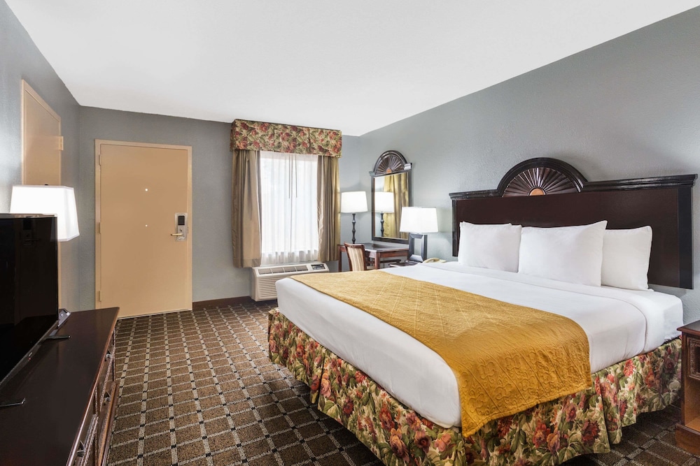 Baymont By Wyndham Mobile/Tillmans Corner 9/36