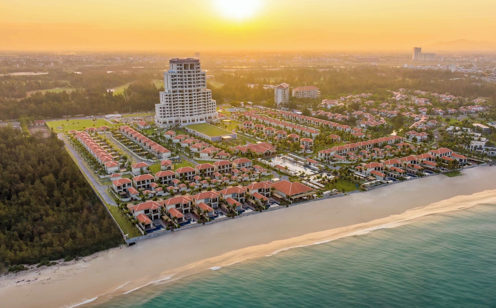 Fusion Resort and Villas Da Nang 47/50