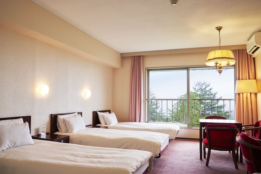 Room, Quadruple, 4 Beds, Mountain Side