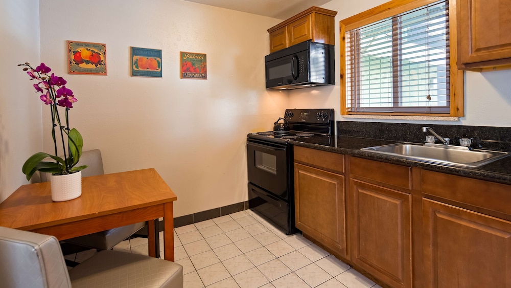 Best Western Ptarmigan Lodge 4/72