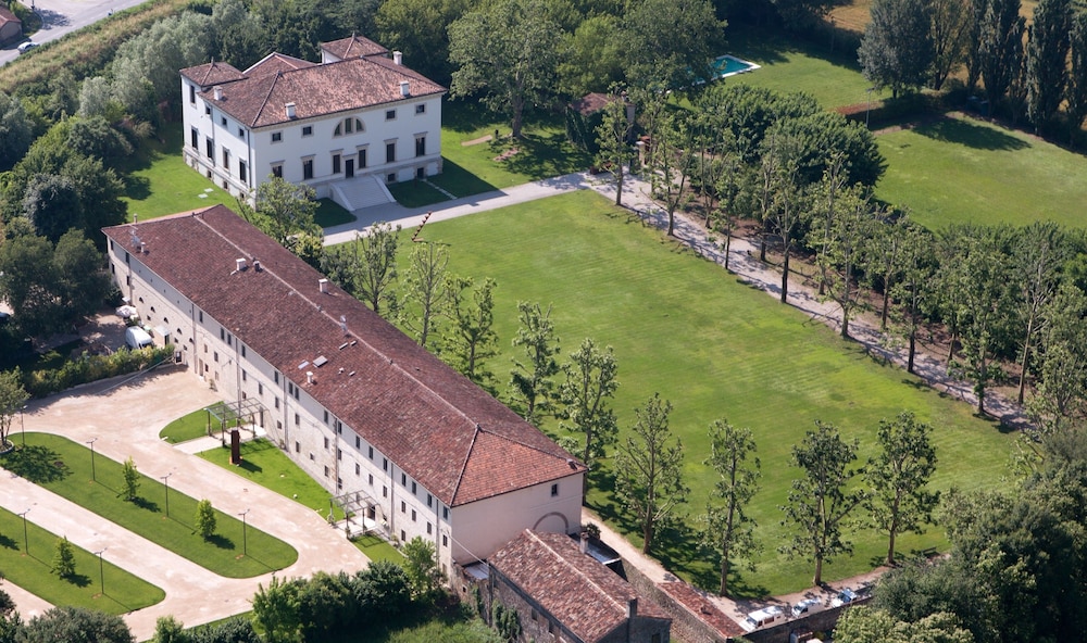 LA BARCHESSA DI VILLA PISANI 1/61