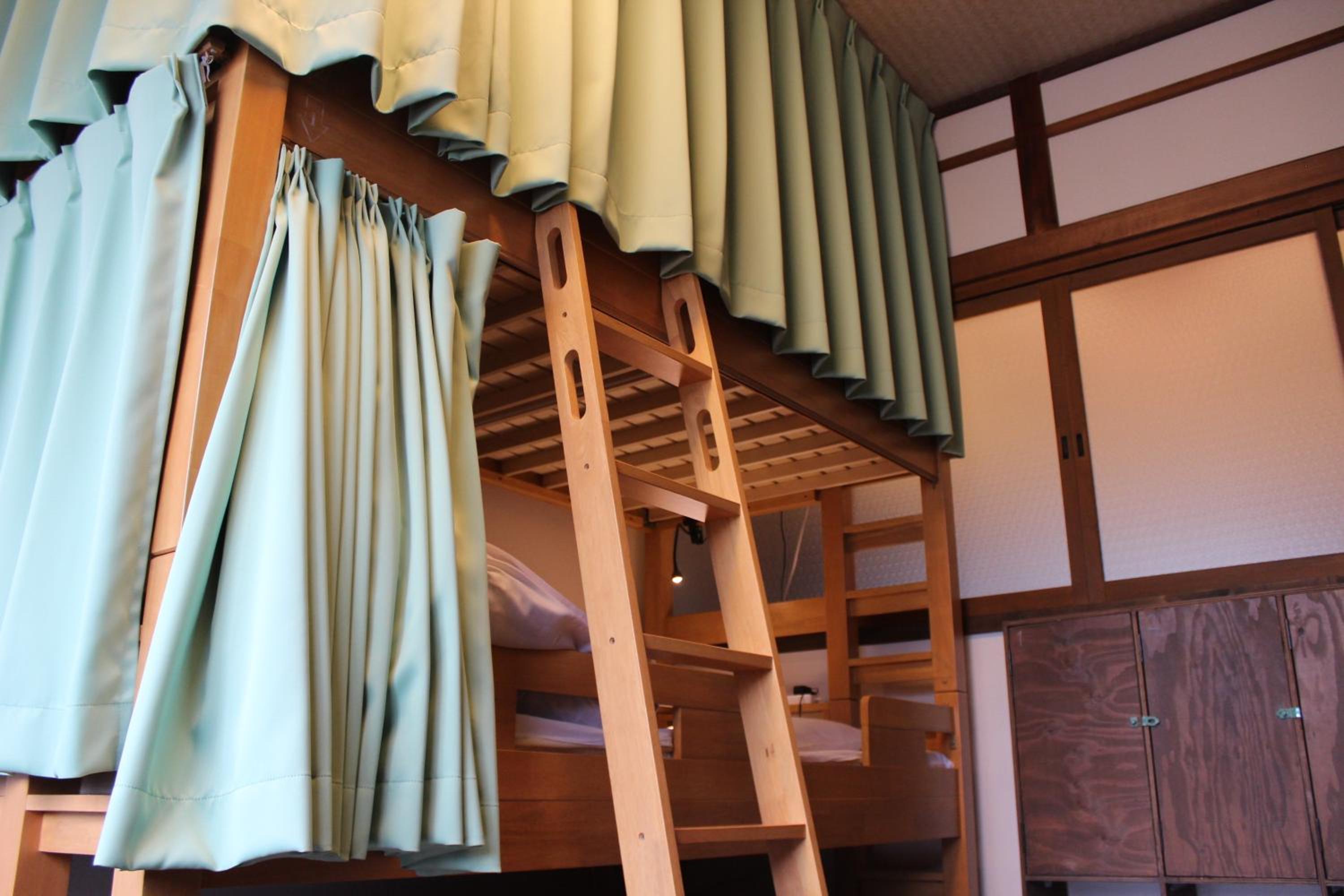 MIXED DORM