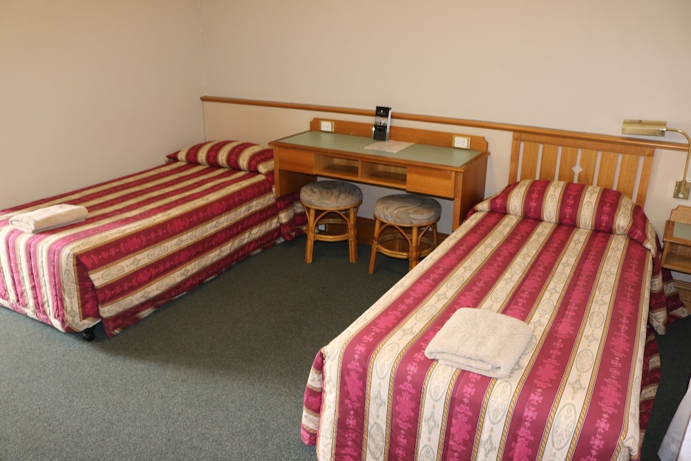 The Hermitage Motel 4/26